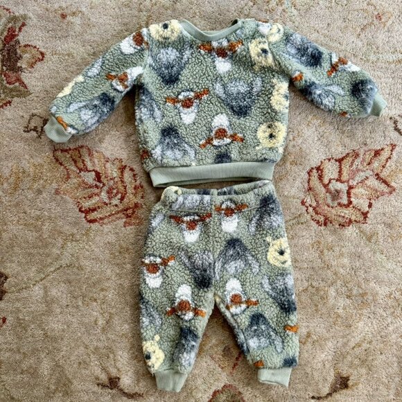 Disney Winnie the Pooh Sherpa Jogger Set - Picture 2 of 7